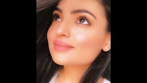 Alia Ansari and Hesam Farzan