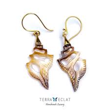 hand carved shell earrings cute straberry shell be free حلق محفر علي شكل صدف الفراولة كوني مميزة this coll unique gemstones jewelry art real butterfly wings