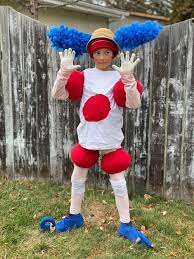 Build Awesome DIY Halloween Costumes With Your Kids: Mr. Mime & Thomas the  Tank Engine 🎩