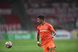 He was born on january 26, 2000 and his birthplace is brazil. Leo Borges Valoriza Visibilidade Do Gauchao Para Garotos Do Inter Por Chances No Elenco Internacional Ge