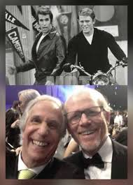 fonzie and pinky have had a fight and are sitting at the dinner table richie cunningham: 130 Happydays Ideas In 2021 Happy Days Tv Show The Fonz Happy Day