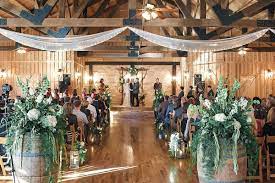 Real Wedding Alyssa Garrett Weddings In Houston Rustic Wedding Venues Real Weddings Barn Wedding