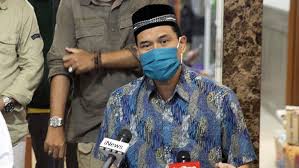 Munarman ditangkap di pamulang, tangerang, selasa, sore tadi. Densus 88 Antiteror Polri Tangkap Munarman Diduga Terkait Bom Katedral Makassar Bagian 1