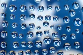 Plenty of glass drops to choose from. How To Photograph Water Droplets On Glass