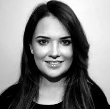 Sarah Troy's Instagram, Twitter & Facebook