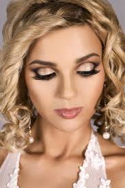 More information about romantic wedding makeup is available on the website makeup4me.net. Wedding Makeup On Pinterest Romantic Makeup Simple Wedding Makeup Wedding Photography Poses