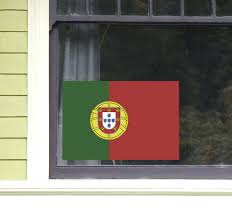 Essa bandeira é a nacional da república portuguesa e foi instituída depois da queda do governo. Autocolante Decorativo Bandeira De Portugal Tenstickers