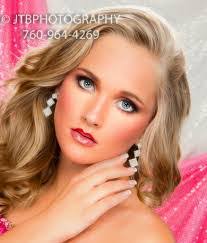 Brittany Tatro's Instagram, Twitter & Facebook