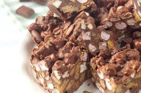 Ideal for bake sales and millionaire's shortbread is a classic recipe that we think every tray bake enthusiast should know how to make. Rachel Allen S Chocolate Marshmallow Biscuit Cake Recipe
