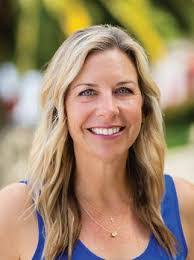 Dana Hendrickson's Instagram, Twitter & Facebook