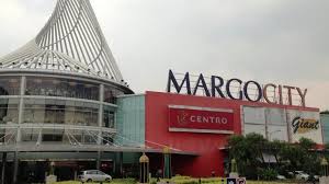 Giant margo city akan tutup total diky menjelaskan penutupan giant di margo city itu merupakan bagian dari upaya perusahaan bertahan di tengah pandemi dengan mengembangkan strategi jangka. Margo City Tutup Sampai Kapan