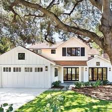 Exterior Paint Colors You Want A Fresh New Look For Exterior Of Your Home Get Inspired For Your Modern Farmhouse Exterior Farmhouse Exterior House Exterior