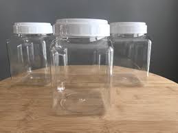 Custom vs. Stock Jars: How to Choose the Right Plastic Jar Manufacturer for Your Needs