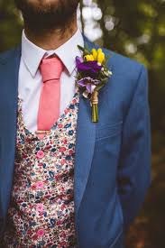 Ginghams, prints and florals are all hot fashion trends right now, but how do you put them together? 25 Ideas To Pull Off Floral Prints In Groom S Attire Weddingomania