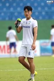 Xuân trường liên tiếp được mời rượu tại lễ ăn hỏi với nhuệ giang (ảnh: Xuan TrÆ°á»ng ChÄƒm Ä'Äƒng áº£nh Thá»ƒ Dá»¥c Thá»ƒ Thao Nhiá»u CÆ¡ Há»™i Trá»Ÿ Láº¡i Ä'á»™i Tuyá»ƒn Chuáº©n Bá»‹ Vong Loáº¡i World Cup 2022