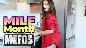 MOFOS - Hottie Mandy Flores Moans With Pleasure As David Flores Fingers Her  Asshole