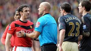 Melihat kondisi terbaru, jelas liverpool punya beban karena. Jadi Komentator Liverpool Vs Mu Neville Gebrak Gebrak Meja