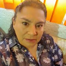 Valorate Mujer PR Christie Agrait is with Maylet Gabriela Méndez Herrera  and 3 others.