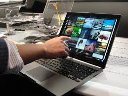 How To Go Split Screen On A Chromebook In 4 Simple Steps And View Two Windows At Once Chromebook New Technology Technology News Today