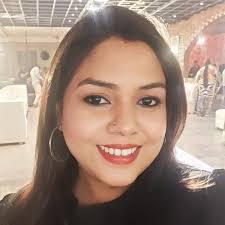 Meenu Verma's Instagram, Twitter & Facebook