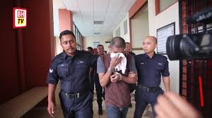 Yy diketahui juga merupakan istri dari seorang aparat. Dua Sahabat Bersalah Bunuh Isteri Anggota Polis