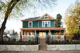 Today's modern boho style is the perfect element to add to your dining room. Erin Tole S Bohemian Washington House Tour Apartment Therapy