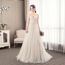 Kaufen sie günstige brautkleider online, die popularität für alle arten von frauen mit guter qualität genießen. Charmant Champagner Brautkleider Hochzeitskleider 2019 A Linie V Ausschnitt Perlenstickerei Spitze Armellos Ruckenfreies Hof Schleppe