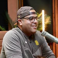 Chris Malinowski's Instagram, Twitter & Facebook