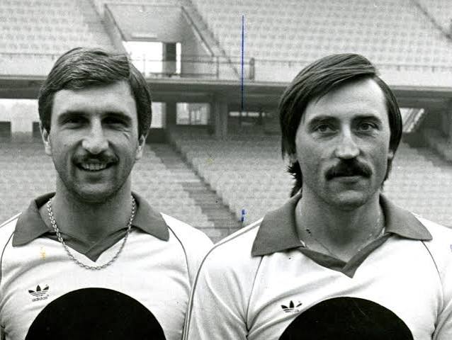Rapid-Legende Antonin Panenka mit Coronavirus auf Intensivstation | Nachrichten.at
