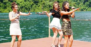 Seit gestern steht die top 44 für den recall von deutschland sucht den superstar in kloster bronnbach fest. Dsds Recall Tranen Streit Und Ganz Viel Haut Bei Den Madels