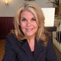 Elaine Tindle's Instagram, Twitter & Facebook