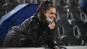 Sie hat eine deutliche forderung und nimmt damit auch den dfb in die pflicht. Esther Sedlaczek Wird Sportschau Moderatorin Kicker