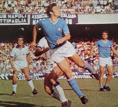 Tarcisio burgnich, storico difensore dell'inter, compie oggi 79 anni. Ssc Napoli Oggi Avvenne Napoli Fiorentina 1 0 Del 1975