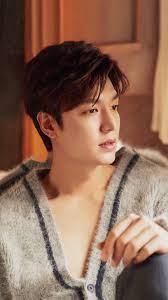 When lee min ho and kim go eun decided to love the fate that chose them over the sunset by the beach. Lee Min Ho January 2019 Calendar Lee Min Ho Lee Min Lee Min Ho Photos