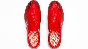 Amanda was later revealed to be hilary's twin sister. Nike Phantomvnm Christine Sinclair 185 International Goals Nike News