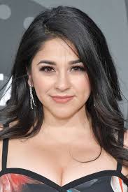 The selena netflix series is one of the most anticipated offerings of the tv season. Netflix Selena The Series 2020 Cast And Real Life Counterparts