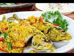 Menu ikan kembung goreng kuning ini disajikan bersama nasi hangat rasanya endeus banget! Resep Ikan Kembung Bumbu Acar Kuning Paling Enak Youtube