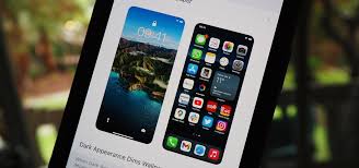 Make Your Iphone Switch Wallpapers Automatically When Dark Mode Or Light Mode Is Enabled Ios Iphone Gadget Hacks Now that ios is getting dark mode, i thought it would be cool to share a bunch of wallpapers i like. light mode is enabled ios iphone