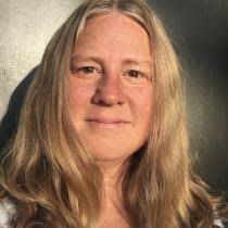 Melissa Slater's Instagram, Twitter & Facebook