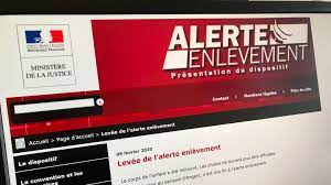 Le dispositif alerte enlèvement a été déclenché mardi pour une petite fille de huit ans, enlevée par mia montemaggi, fillette de 8 ans, de type européen, mesur(e) 1m30, yeux bruns, cheveux longs et. Alerte Enlevement Levee Mais La Petite Mia 8 Ans Est Toujours Recherchee