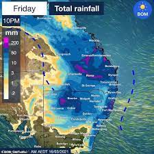 Second Band Of Rain Set To Hit Australia S East Coast As Nsw Prepares For Flash Flooding Daily Mail Online
