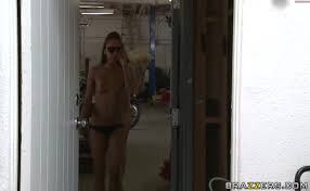 There may be some differences with the japanese version. Brynn Tyler And Veronique Vega In Splish Splash I Am Cleaning Your Crack Aznude