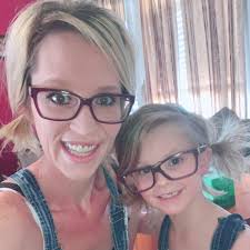 Brandy Schneider (@brandybear1w)