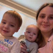 What are good drink recommendations at 7 Brew for a pregnant woman?