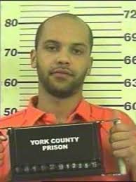 Man stabbed in back with steak knife, cops say