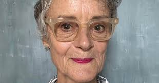 Janice Everett's Instagram, Twitter & Facebook