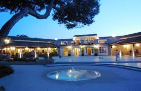 It offers a restaurant, an outdoor pool and free wifi access in all public areas. Camping Village Conero Azzurro Le Marche