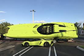 Lamborghini Mti 52 Super Veloce Speedboat Comes With A Matching Aventador Sv Roadster Lamborghini Aventador Speed Boats Lamborghini