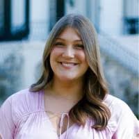 Fiona Usher's Instagram, Twitter & Facebook