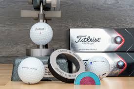 Inside the white, dimpled ball is a solid rubber core. Ball Lab Titleist Pro V1x Mygolfspy